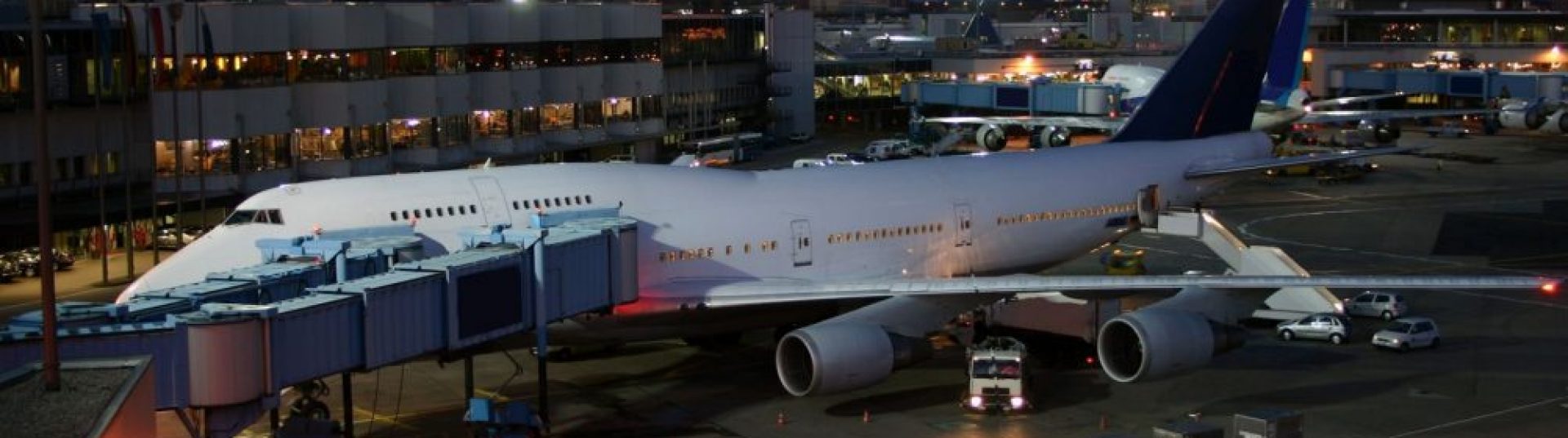 PictureAirportNight